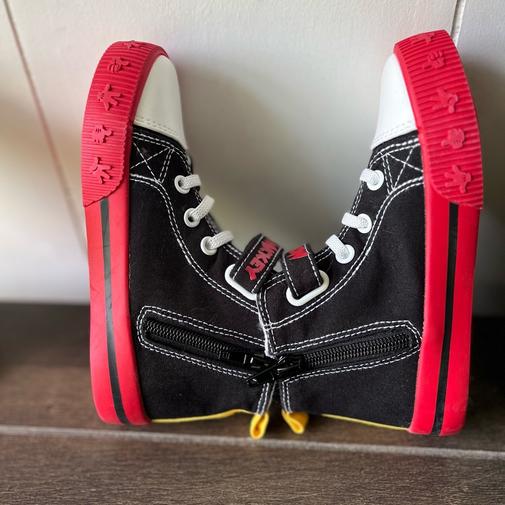 Disney Mickey Mouse Pluto Black Red Yellow Toddler Hi Top Sneakers Zips Size 10 - Picture 5 of 9